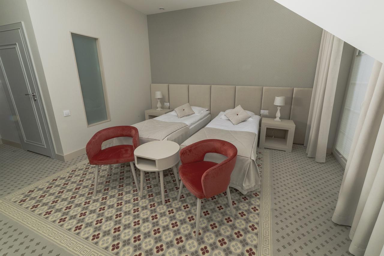 Basniowa Otel Wyszków Dış mekan fotoğraf
